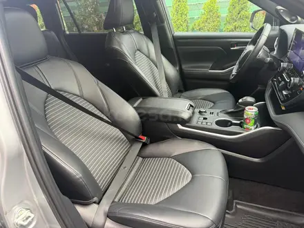 Toyota Highlander 2023 года за 28 200 000 тг. в Алматы – фото 15
