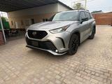 Toyota Highlander 2023 годаүшін28 200 000 тг. в Алматы