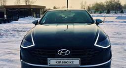 Hyundai Sonata 2022 года за 11 900 000 тг. в Усть-Каменогорск – фото 2