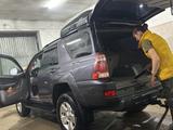 Toyota 4Runner 2004 года за 9 400 000 тг. в Актобе – фото 3