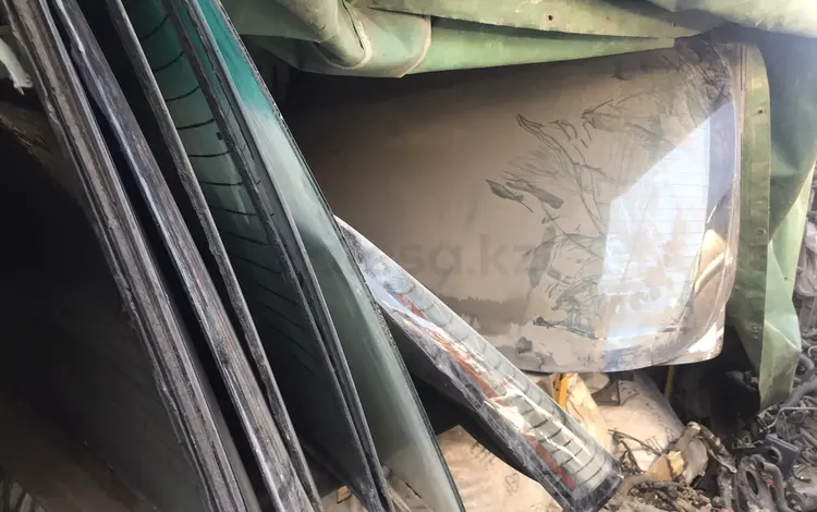 Стекло заднее лобовое за 25 000 тг. в Павлодар