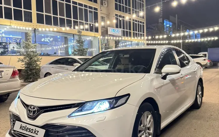 Toyota Camry 2020 года за 12 850 000 тг. в Уральск