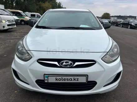 Hyundai Accent 2013 года за 3 189 000 тг. в Алматы – фото 2