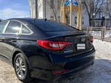 Hyundai Sonata 2015 года за 4 500 000 тг. в Атырау – фото 2