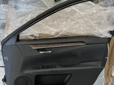Обшивки дверей Lexus Es 2012-2015 за 40 000 тг. в Алматы