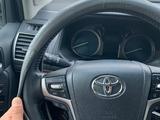 Toyota Land Cruiser Prado 2021 года за 25 600 000 тг. в Атырау – фото 2