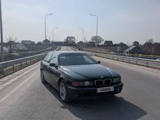 BMW 528