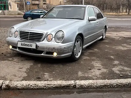 Mercedes-Benz E 55 AMG 1998 года за 6 000 000 тг. в Караганда – фото 2