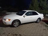 Toyota Camry 1999 года за 3 200 000 тг. в Урджар – фото 2