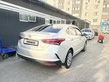 Hyundai Accent 2021 годаүшін7 100 000 тг. в Алматы – фото 3