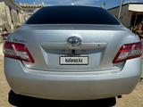 Toyota Camry 2011 годаfor4 800 000 тг. в Атырау