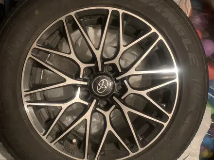 Литые диски с резиной тойота 215/60R16 за 180 000 тг. в Павлодар