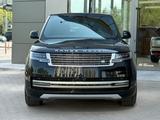 Land Rover Range Rover SE 2026 года за 111 977 000 тг. в Алматы – фото 2