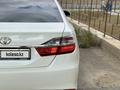 Toyota Camry 2018 года за 14 500 000 тг. в Актобе – фото 11