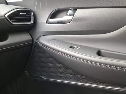 Hyundai Santa Fe 2023 года за 16 800 000 тг. в Алматы – фото 15