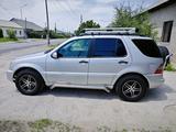Mercedes-Benz ML 270 2002 года за 4 500 000 тг. в Шымкент – фото 2