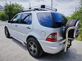 Mercedes-Benz ML 270 2002 года за 4 500 000 тг. в Шымкент – фото 3