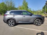 Nissan Rogue 2022 года за 12 500 000 тг. в Алматы – фото 5