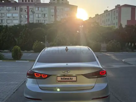 Hyundai Elantra 2017 года за 4 900 000 тг. в Актау – фото 4