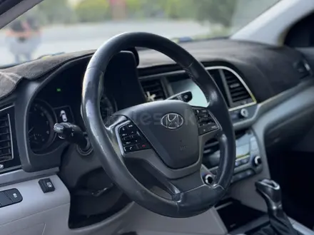 Hyundai Elantra 2017 года за 4 900 000 тг. в Актау – фото 10
