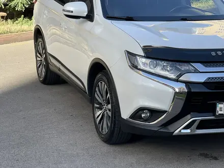 Mitsubishi Outlander 2020 года за 12 000 000 тг. в Алматы – фото 2