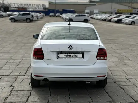 Volkswagen Polo 2017 года за 6 300 000 тг. в Атырау – фото 4