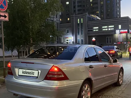 Mercedes-Benz C 320 2001 года за 3 900 000 тг. в Астана