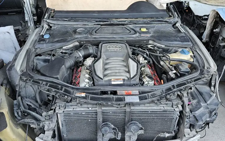Двигатель и акпп на Audi A8 D3 4.2 литра за 811 тг. в Шымкент