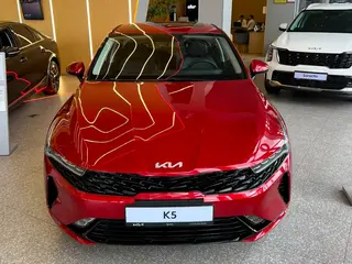 Kia K5 Luxe