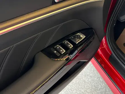 Kia K5 Luxe 2026 года за 14 290 000 тг. в Караганда – фото 15