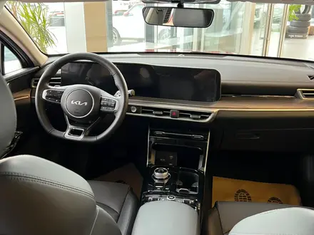 Kia K5 Luxe 2026 года за 14 290 000 тг. в Караганда – фото 11
