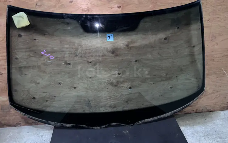 Лобовое стекло на мерседес W210 элеганс. Зеленое за 90 000 тг. в Шымкент