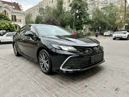 Toyota Camry 2023 года за 16 700 000 тг. в Алматы – фото 4