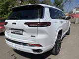 Jeep Grand Cherokee 2021 года за 37 800 000 тг. в Уральск – фото 2