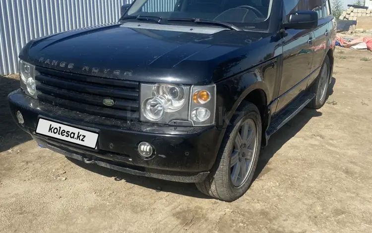 Land Rover Range Rover 2004 годаfor4 000 000 тг. в Атырау