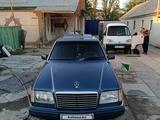 Mercedes-Benz E 220 1993 года за 1 400 000 тг. в Тараз – фото 2
