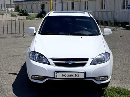 Chevrolet Lacetti 2023 года за 5 390 000 тг. в Атырау – фото 4
