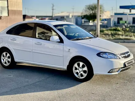 Chevrolet Lacetti 2023 года за 5 390 000 тг. в Атырау – фото 8
