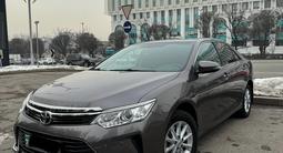 Toyota Camry 2016 года за 10 880 000 тг. в Алматы – фото 2