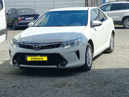 Toyota Camry 2016 года за 9 000 000 тг. в Атырау