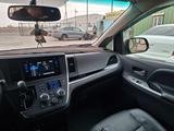 Toyota Sienna 2015 года за 12 000 000 тг. в Атырау