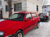 Volkswagen Golf 1994 годаүшін1 600 000 тг. в Астана