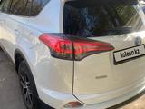 Toyota RAV4 2018 года за 12 100 000 тг. в Усть-Каменогорск – фото 5