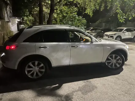 Infiniti FX35 2006 года за 5 000 000 тг. в Алматы – фото 2