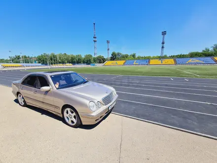 Mercedes-Benz E 240 2002 года за 5 000 000 тг. в Астана – фото 4