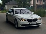 BMW 750 2010 года за 11 000 000 тг. в Алматы – фото 2