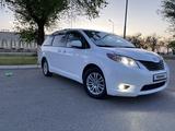 Toyota Sienna 2010 года за 11 800 000 тг. в Шу – фото 3