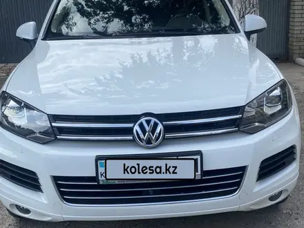 Volkswagen Touareg 2013 года за 16 500 000 тг. в Астана