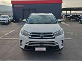 Toyota Highlander 2019 года за 14 000 000 тг. в Тбилиси