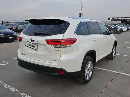 Toyota Highlander 2019 года за 14 000 000 тг. в Тбилиси – фото 6